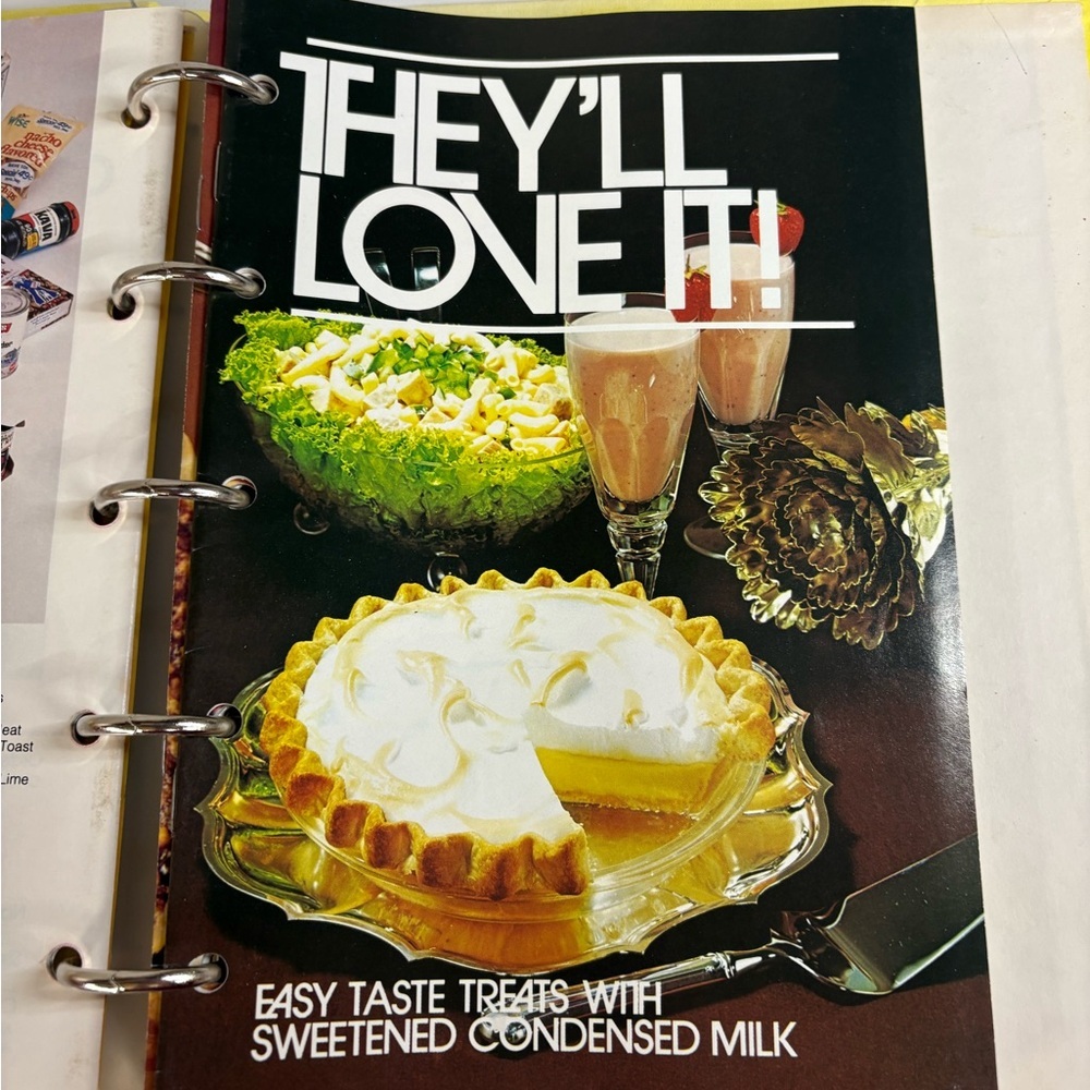 New Idea Cookbooks Vintage Borden Cookbook - Yellow & Green 1970s Style - Picture 5 of 16